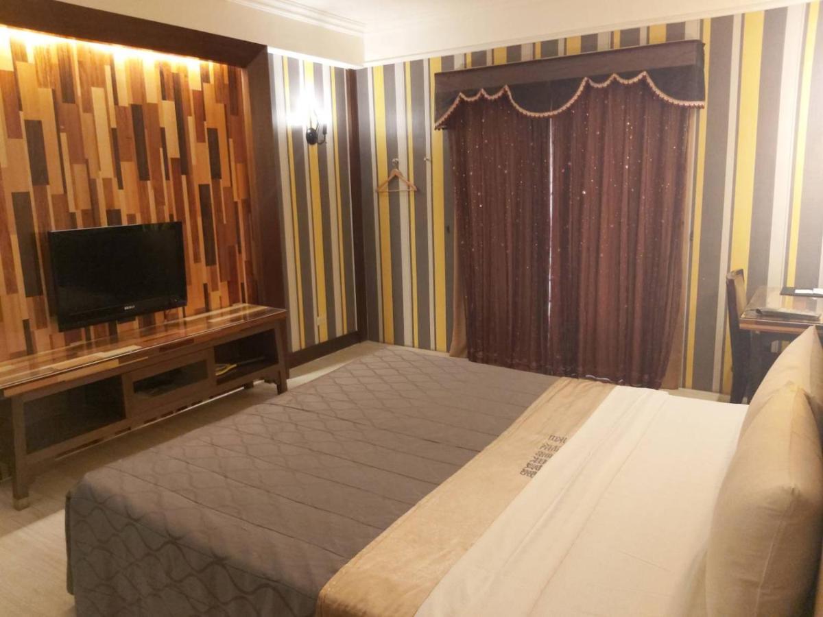 Chateau Motel Kaohsiung Exteriör bild